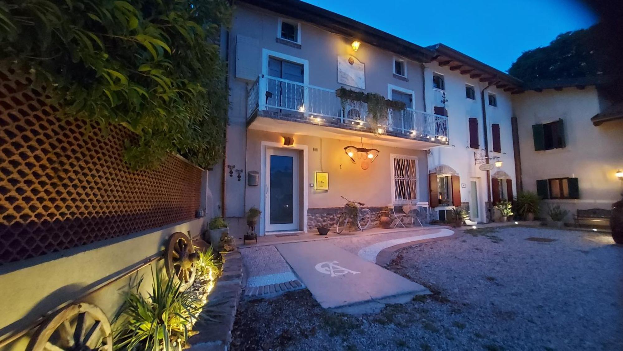 B&B Corte Colli Antichi Sona Eksteriør billede